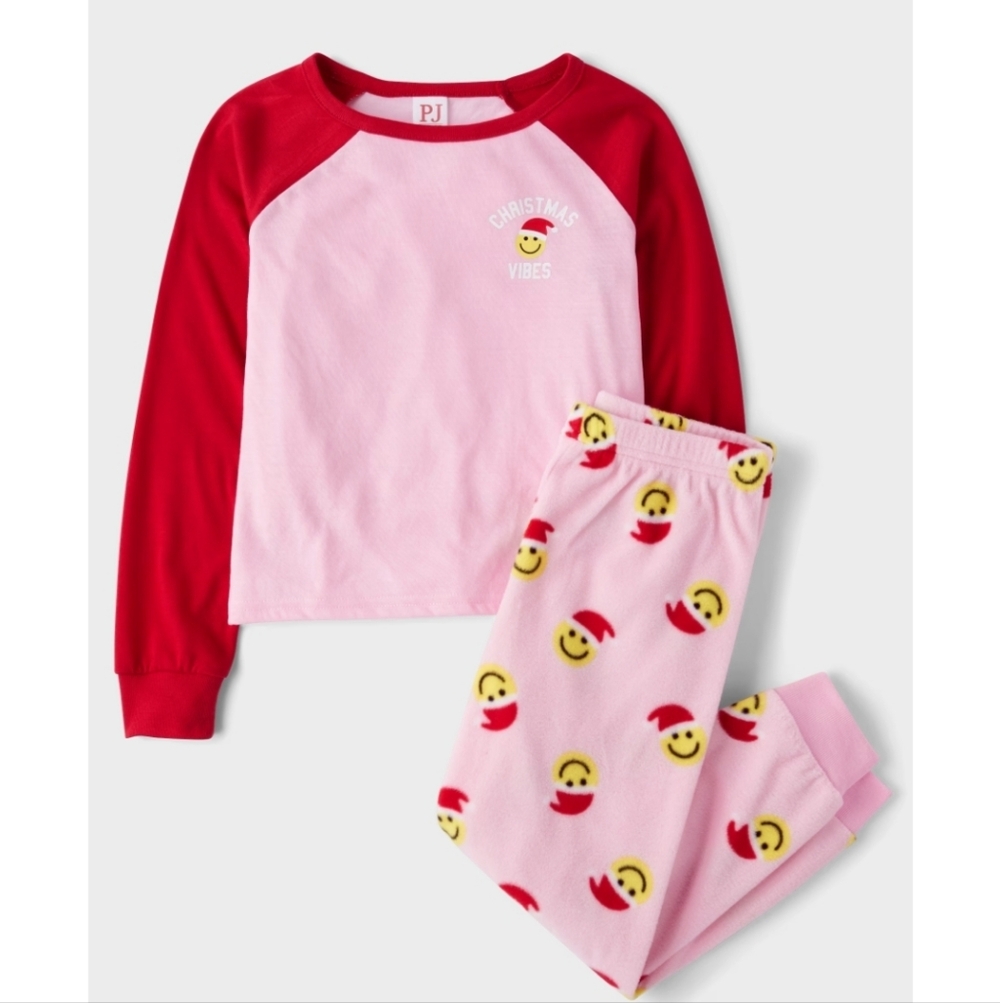 The Childrens Place Girls Christmas Vibes Pajama Set Size M(7/8)